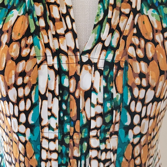 East 5th animal print blouse size medium - Picture 3 of 7